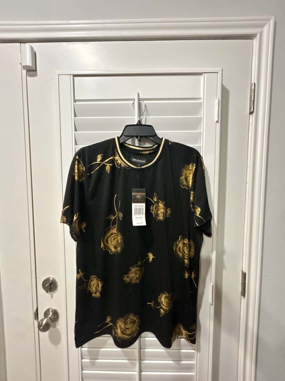 Drill Clothing Black and Gold Foil Rose Pattern Short Sleeve T-Shirt